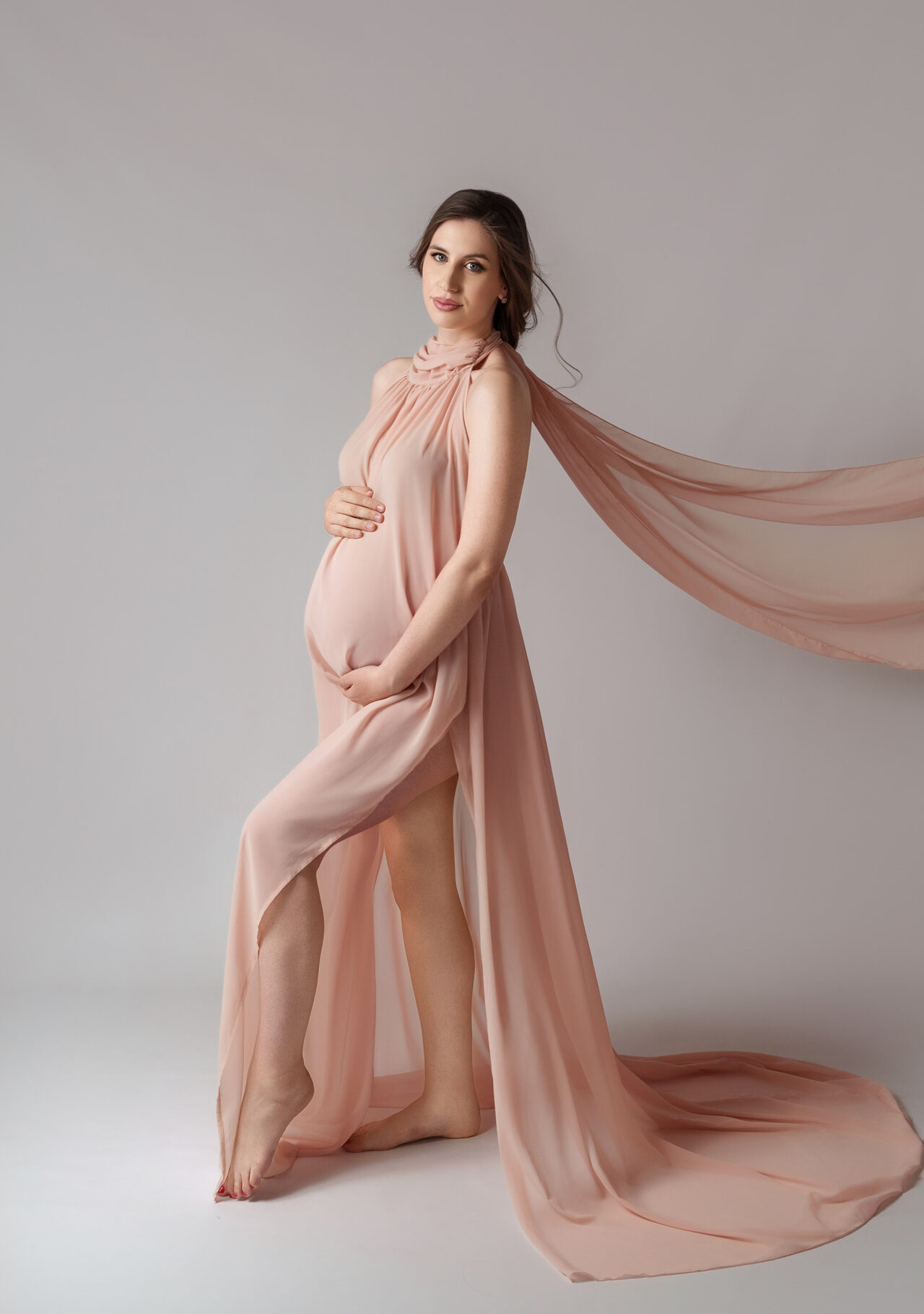 Professional maternity photography session in Sweden