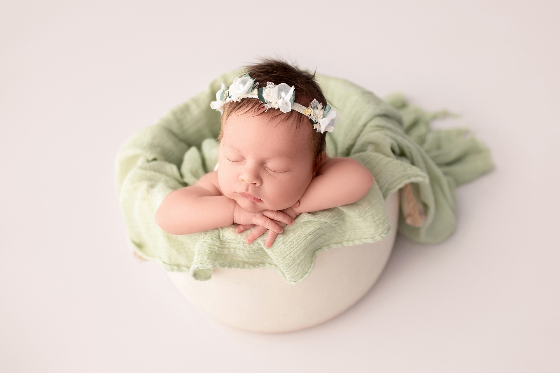 Fine-Art-newborn-portrait