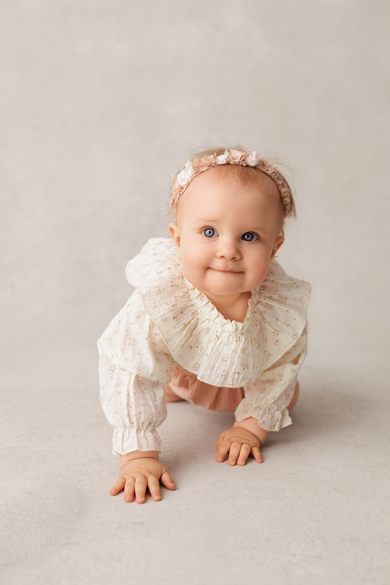 Luxury-baby-photography-session-in-Skane-with-soft-natural-tones