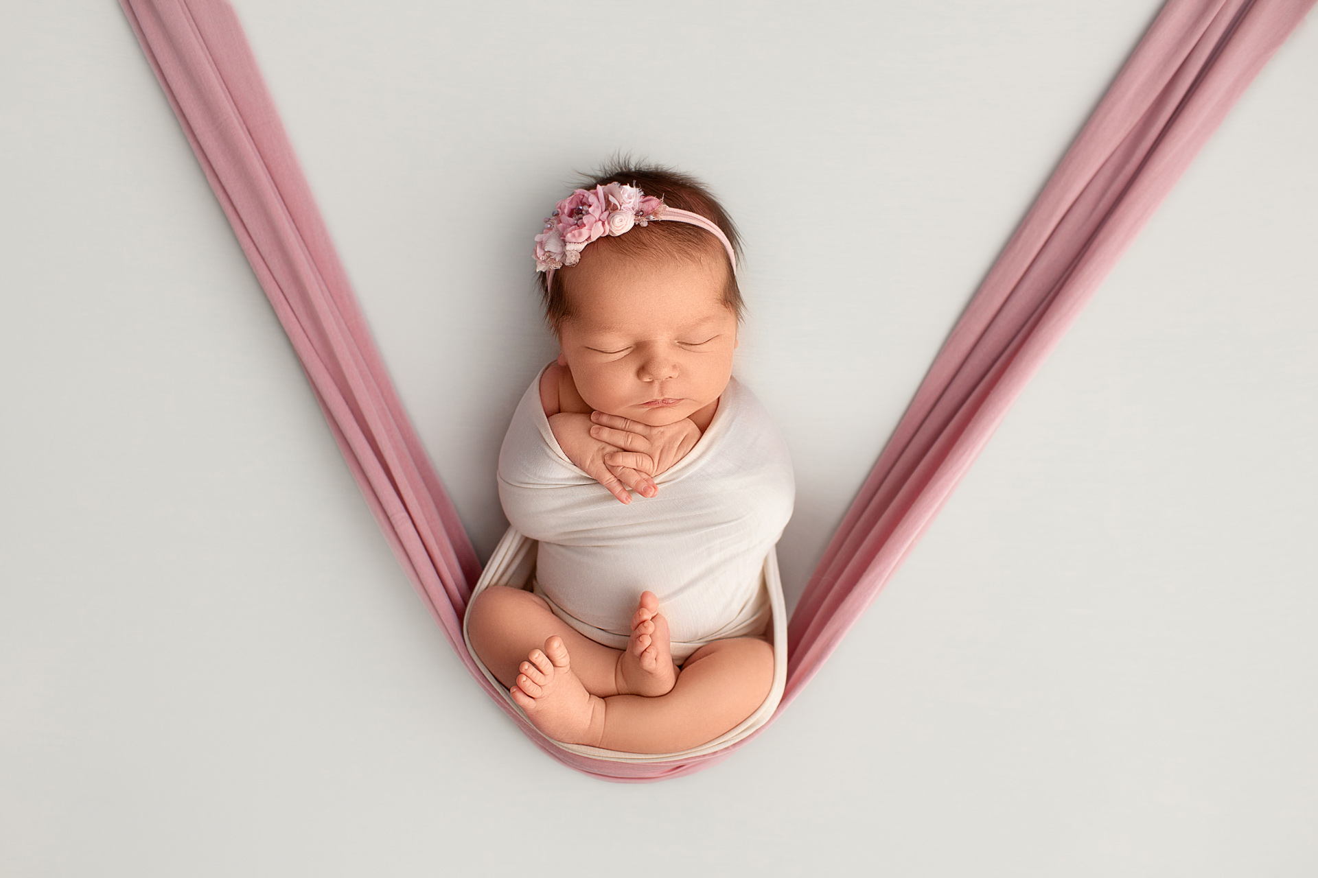 Luxury-newborn-photography-studio-in-Skane